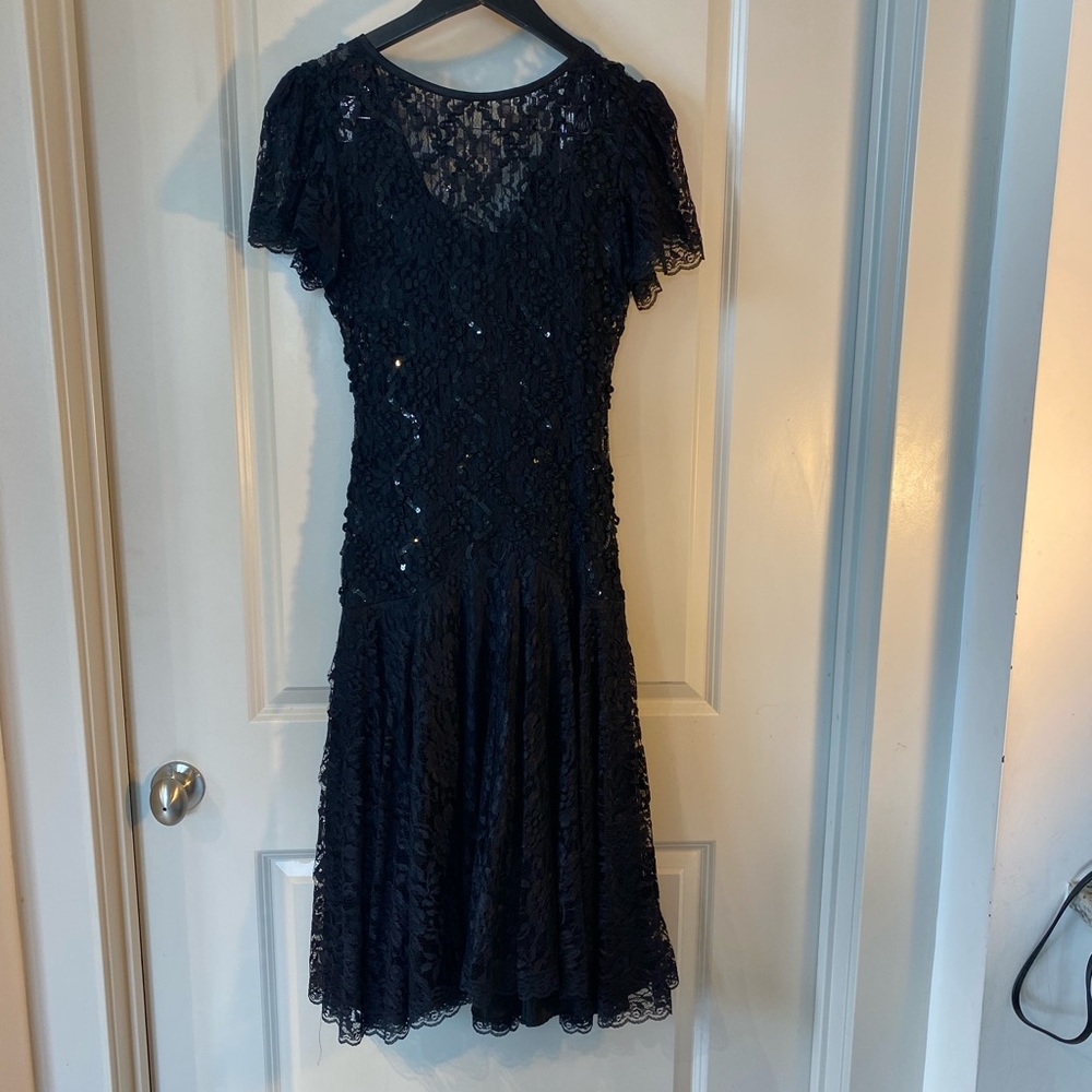 H.W. Collection Vintage Black Sequin Lace Puff Sleeve Flapper Style Dress,  5/6